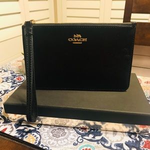 COACH Small Wristlet